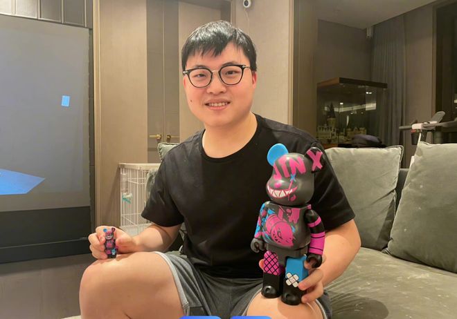 关于FPX力克RNG,Uzi打出惊人五杀顶尖较量小组赛,技惊四座的信息 关于FPX力克RNG,Uzi打出惊人五杀顶尖较量小组赛,技惊四座的信息