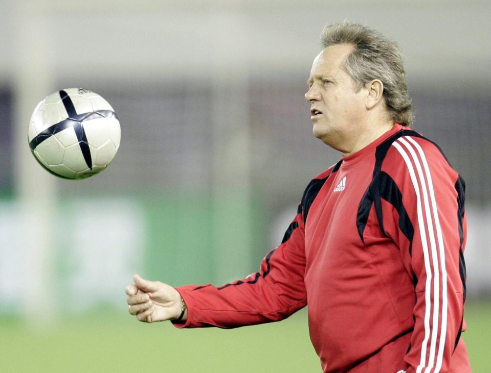 开云官网-丹麦队横扫法国队，黄鸭组合状态火热