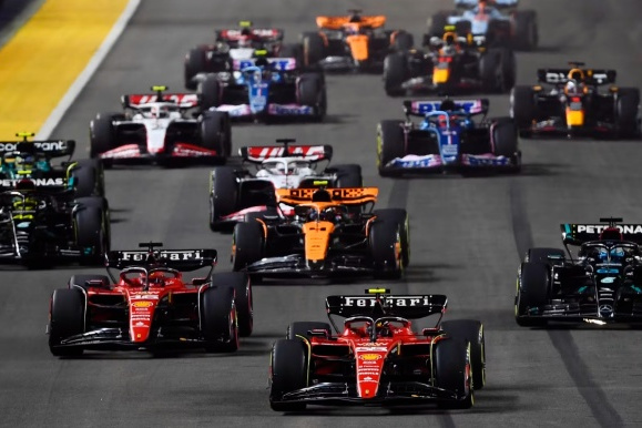 开云体育APP下载-阿斯顿马丁轻取迈凯伦，皮亚斯特里统治全场