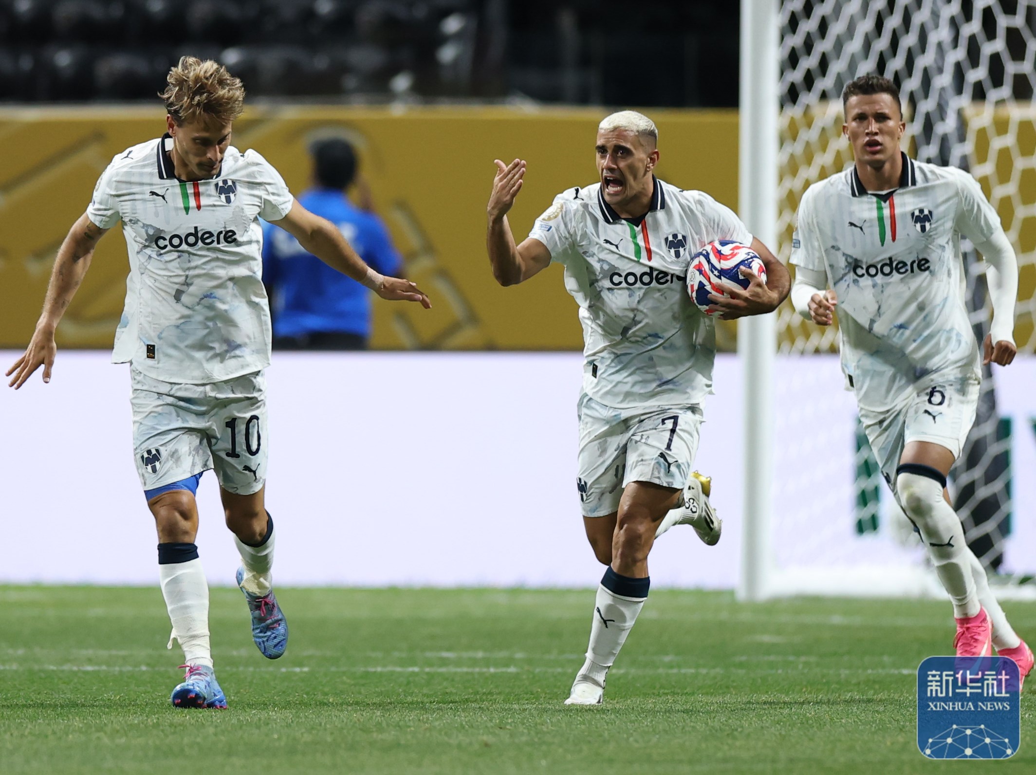 蒙特卡洛大师赛完胜拉沃尔杯，穆雷刷新纪录